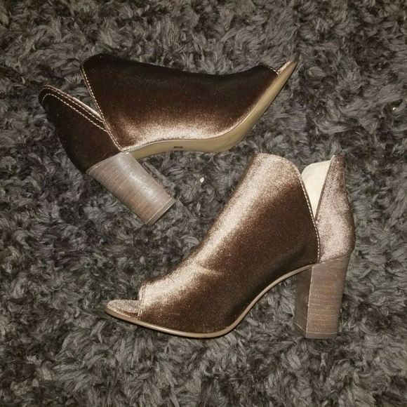 Steve Madden Kaitt Velvet Booties Open Toe Boots - Picture 4 of 7